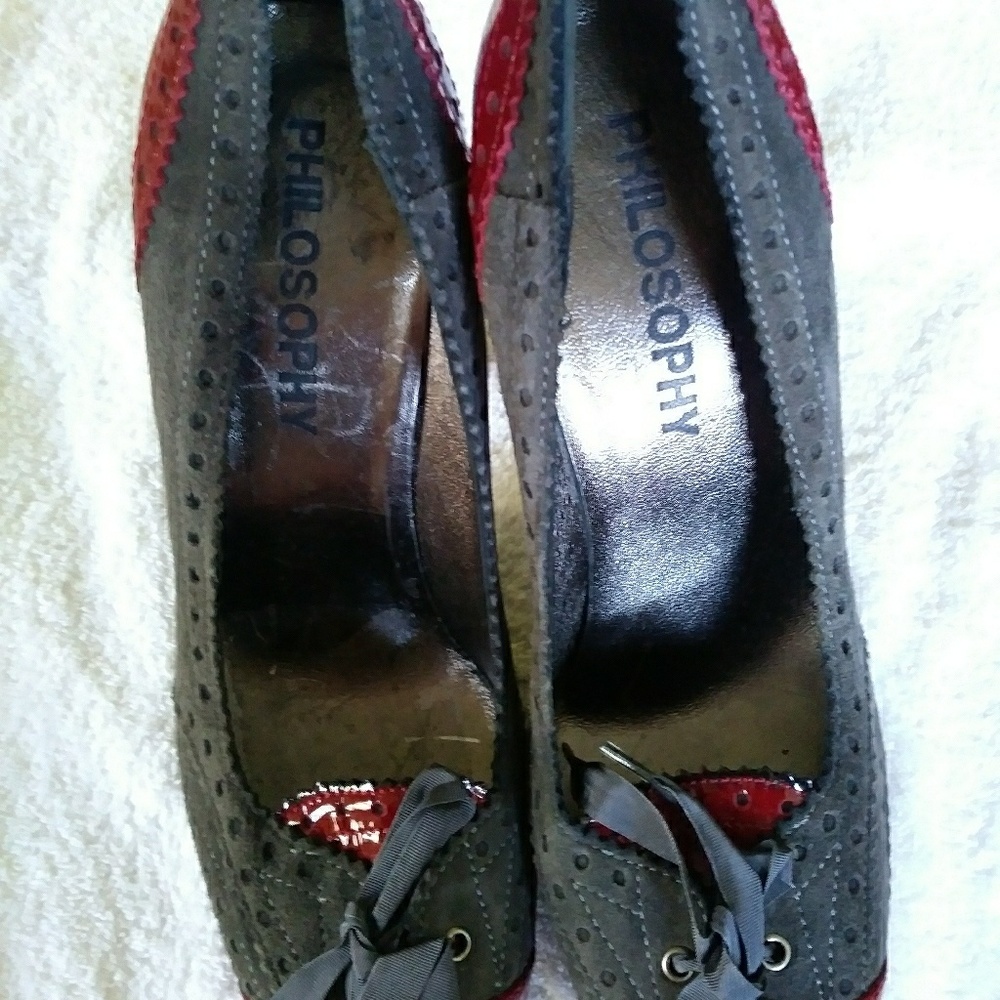 Vintage Philosophy Platform Pump